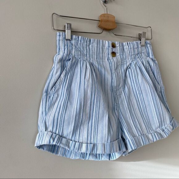 American Eagle-Pinstripe Mom High Rise Paper Bag Shorts (Size:4) - Picture 6 of 10